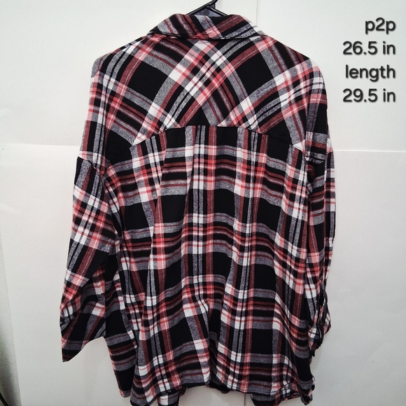 +3🛍NW Roaman's Black and Red Plaid Button Down Shirt - Picture 2 of 7